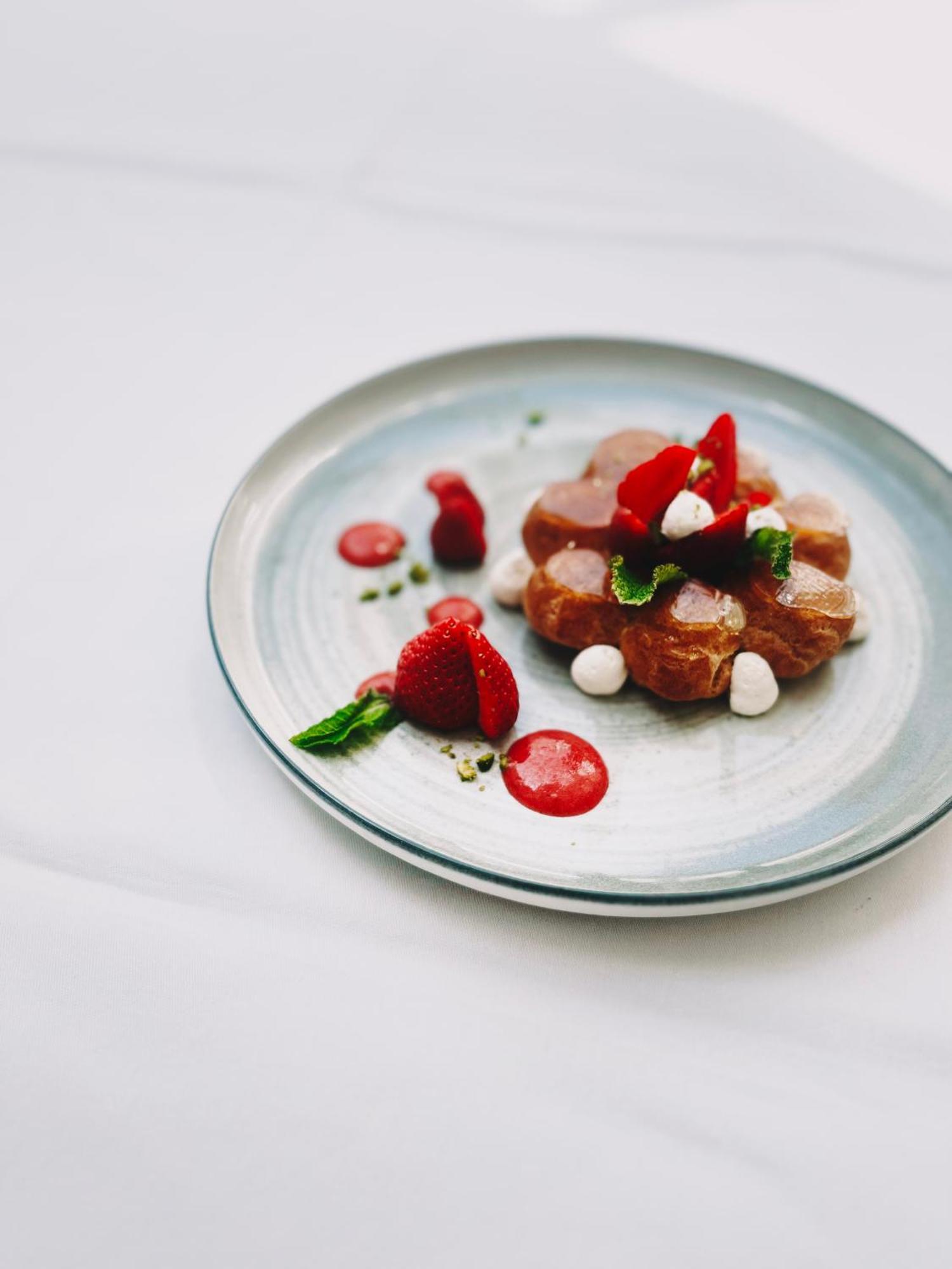 Logis Hotel & Restaurant Du Sauvage La Ferté-Gaucher Εξωτερικό φωτογραφία