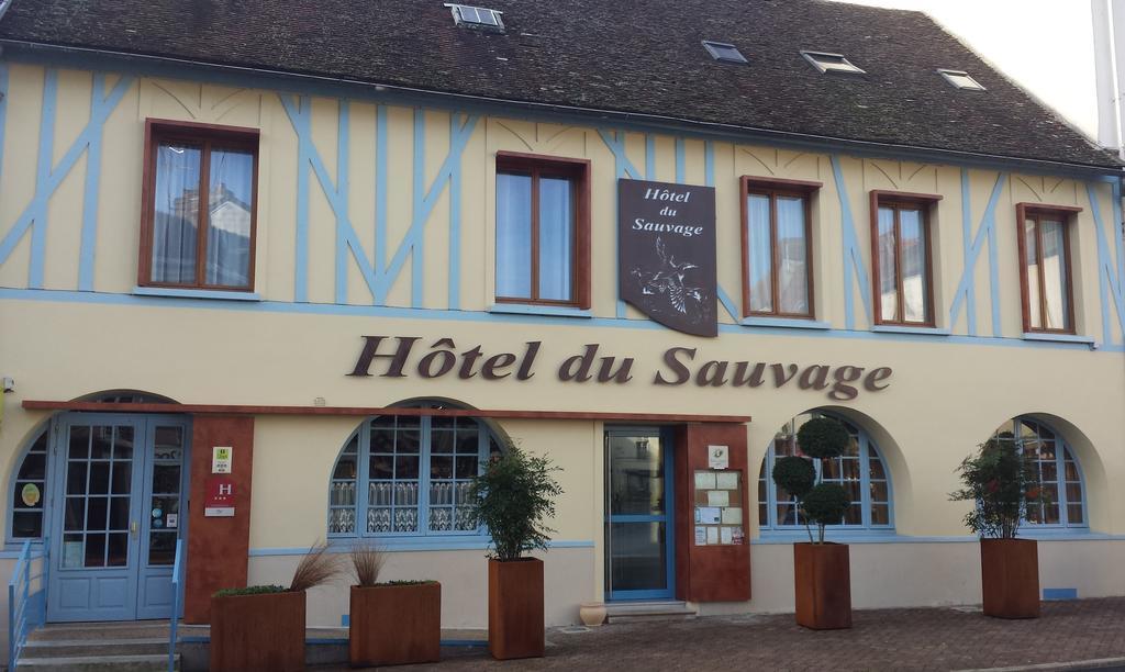 Logis Hotel & Restaurant Du Sauvage La Ferté-Gaucher Εξωτερικό φωτογραφία